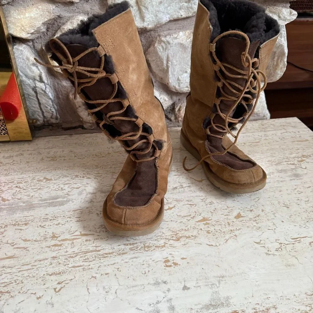 Ugg Australia uptown lace Whitley boot size 8